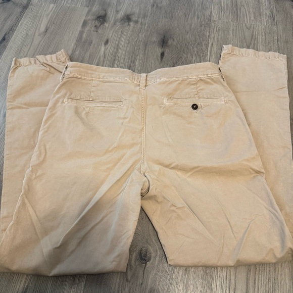 American Eagle Men’s Next Level Flex 32x32 Light Weight Light Wash Khaki Pants - Picture 2 of 7